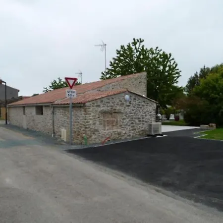 Chez Marcel Pmr La Marne