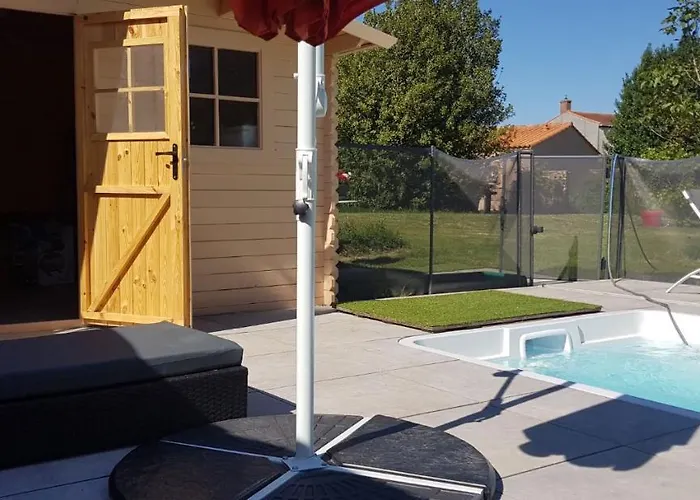 Chez Marcel Pmr Holiday home La Marne